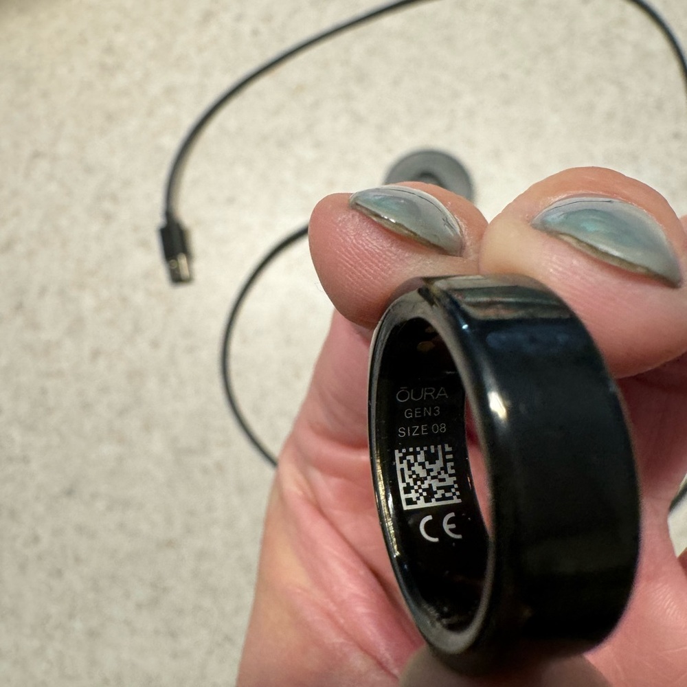 Oura generation 3 heritage ring in stealth size 8.